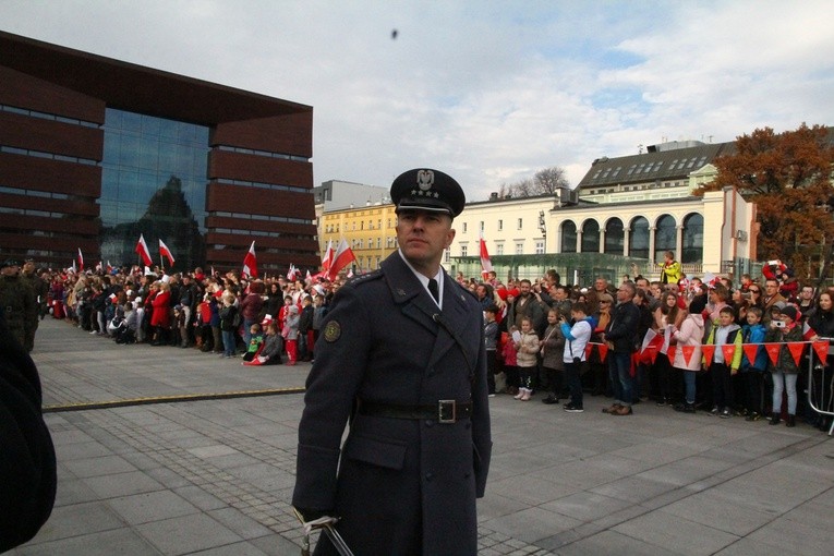 Radosna Parada Niepodległości cz. 5 (na pl. Wolności)