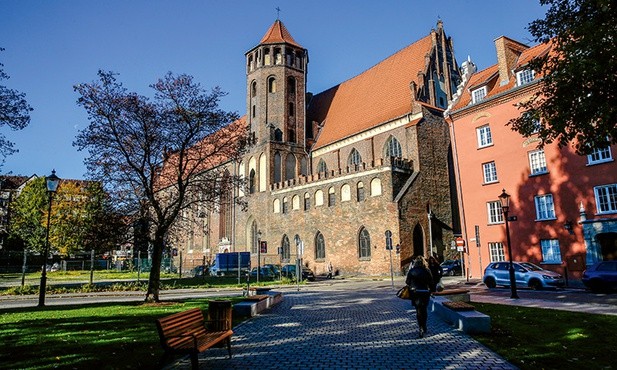 Bazylika św. Mikołaja to jeden z najstarszych kościołów w Gdańsku. Powstała pod koniec XII wieku.