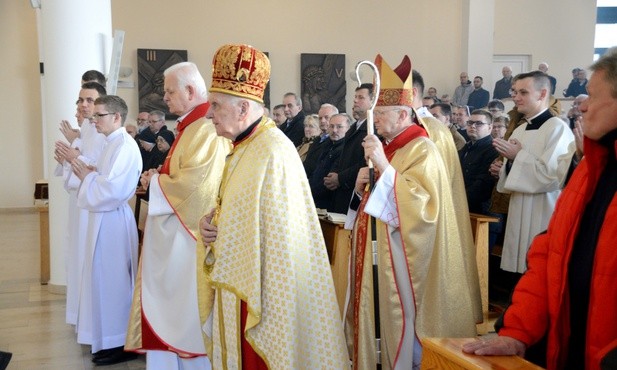 Co niedzielę Komunię św. zanoszą chorym