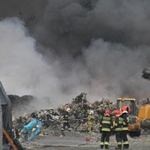 Wielki pożar śmieci w Żorach