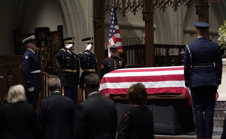 Przyjaciele, rodzina i dygnitarze pożegnali George'a H. W. Busha
