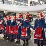 Tur, diabeł i anioł na Centralnym