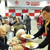 To pomoc autentyczna, szanująca godność najbardziej potrzebujących