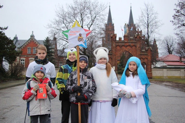 Kolędnicy misyjni ze złakowskiej parafii