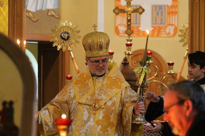Biskup świątecznie