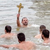 Tego dnia wszystkie wody świata stają się rzeką Jordan. Prawosławni tureccy chrześcijanie świętują w Bosforze Chrzest Jordanu
6.01.2019 Stambuł, Turcja