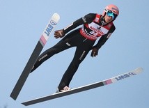 Dawid Kubacki wygrał niedzielny konkurs Pucharu Świata w skokach narciarskich w Predazzo