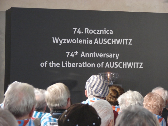 74. rocznica wyzwolenia KL Auschwitz - modlitwa byłych więźniów