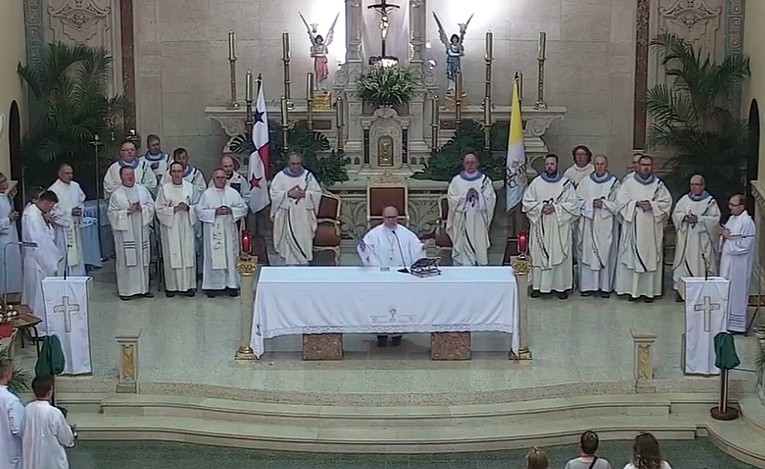 Opolscy pielgrzymi na Eucharystii w Sanktuarium Narodowym