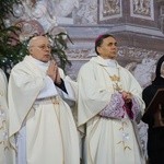 W katedrze świdnickiej 2 lutego modliły się osoby życia konsekrowanego
