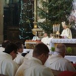 W katedrze świdnickiej 2 lutego modliły się osoby życia konsekrowanego