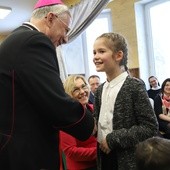 Poświęcenie katolickiej szkoły podstawowej w Rabce