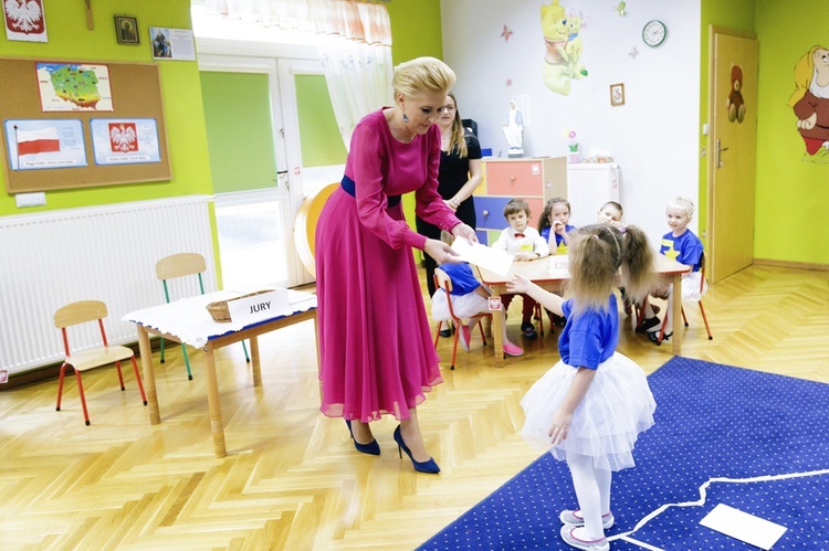 Agata Kornhauser-Duda u przedszkolaków w Wilamowicach