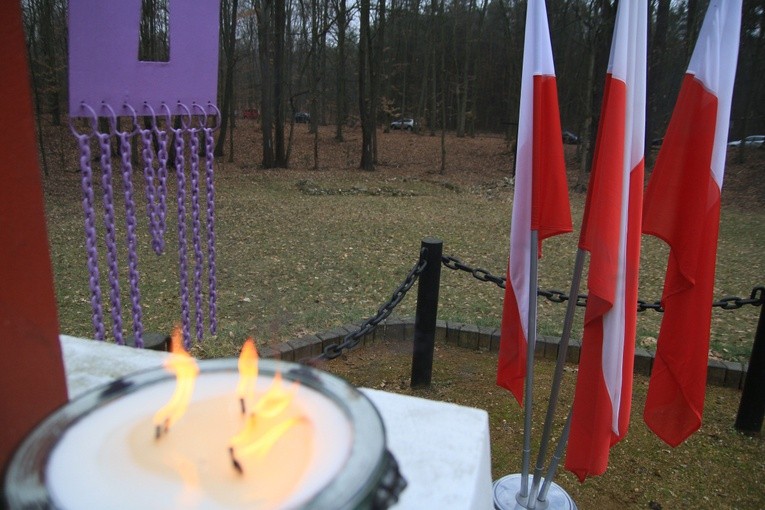 Narodowy Dzień Pamięci Żołnierzy Wyklętych na Polanie Śmierci w Barucie-Dąbrówce