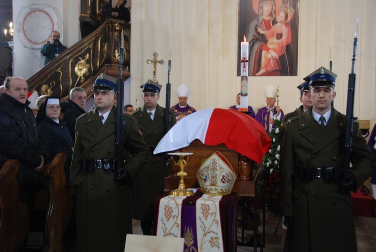 W piątek 1 marca odbyły się uroczystości pogrzebowe śp. biskupa Alojzego Orszulika