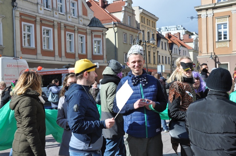 Korowód „Pomoc ma moc” w Opolu