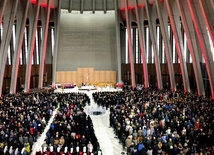 Warszawa: Uroczysta Msza za papieża Franciszka 