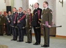 Prezydent wręczył pięć nominacji na pierwszy stopień generalski lub admiralski w wojsku