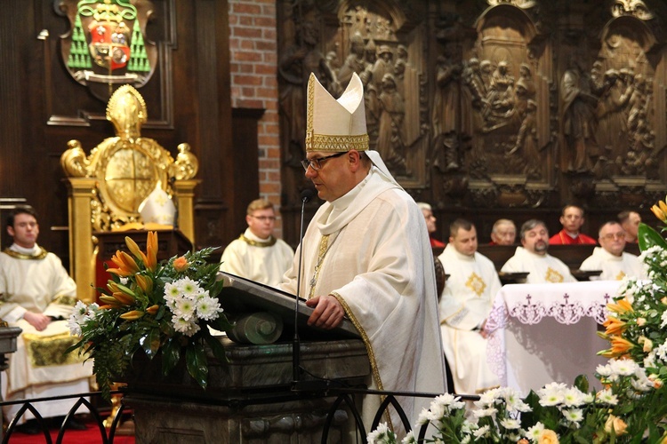 Święto patronalne abp. Józefa Kupnego i nowi nadzwyczajni szafarze Komunii św.