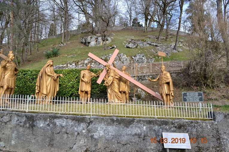 Polskie tablice w Lourdes