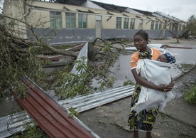 Mozambik: Wzrosła liczba ofiar śmiertelnych cyklonu i powodzi