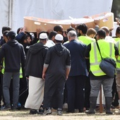 Pierwsze pogrzeby ofiar ataków na meczety w Christchurch