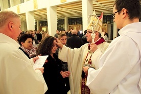Metropolita udzielił sakramentu 44 młodym osobom.