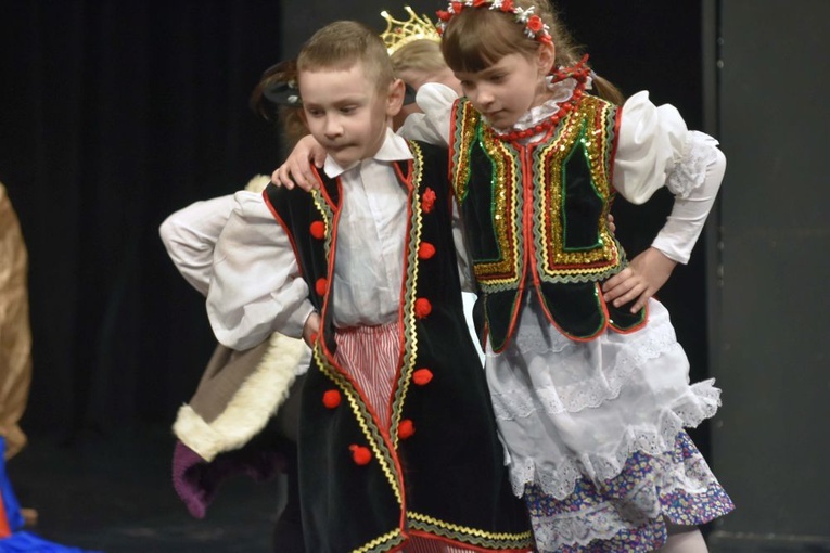 Dzieci z Publicznego Przedszkola Sióstr Prezentek na przeglądzie teatralnym 