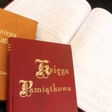 Księgi w kościele pw. św. Jacka w Legnicy