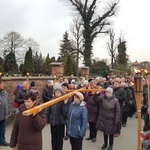 ​Droga Krzyżowana ulicach parafii pw. NMP Różańcowej w Kiełczowie