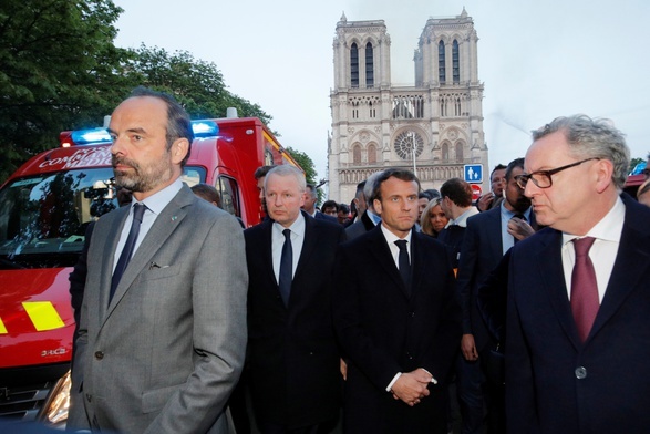 Po pożarze w Notre Dame przerwa we francuskim życiu politycznym