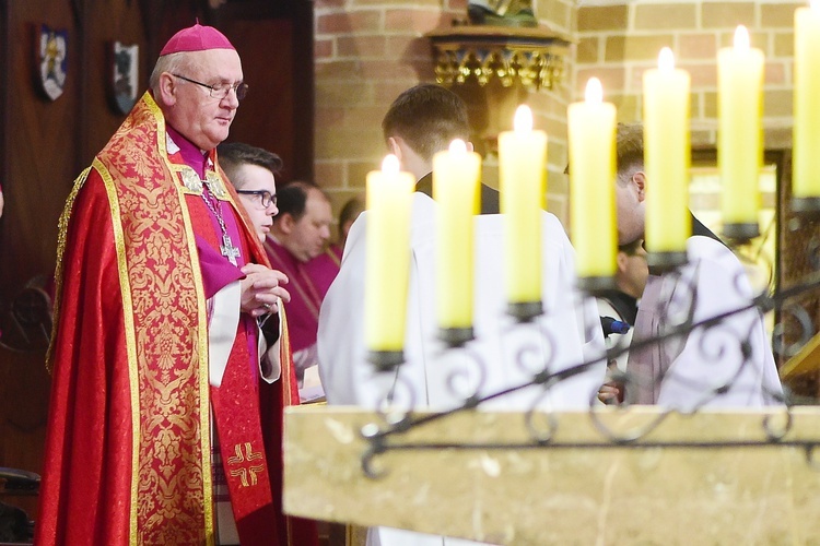 Ciemna jutrznia w olsztyńskiej konkatedrze św. Jakuba