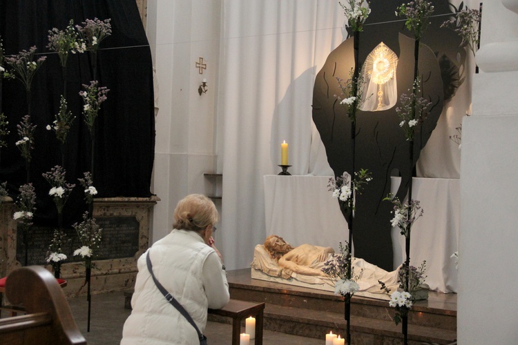 Kościół św. Kazimierza na Nowym Mieście (siostry sakramentki)