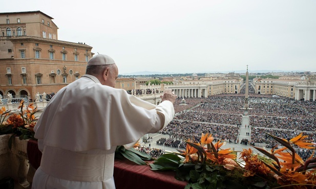 Papież na Urbi et Orbi: Chrystus nadzieją i młodością świata