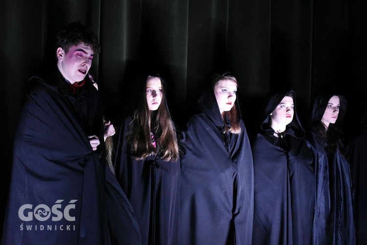 "Hamlet" w wykonaniu młodzieżowej Alchemii Teatralnej