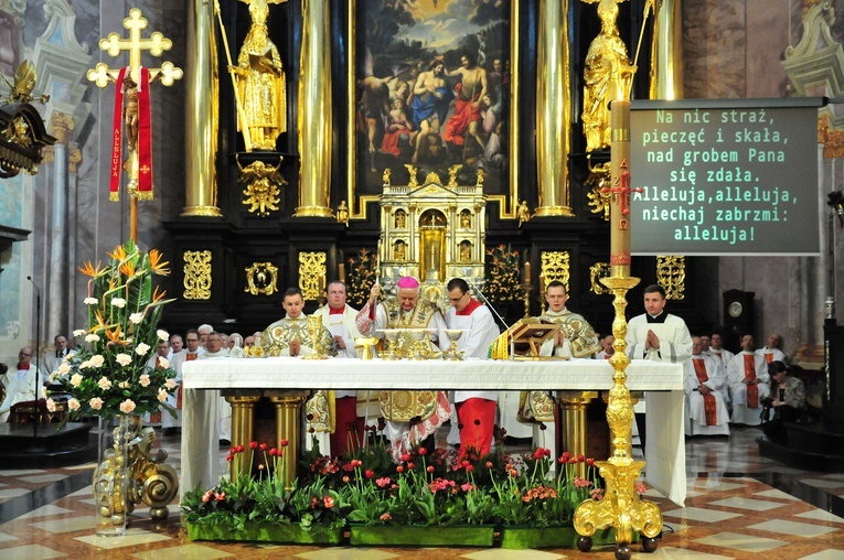 Diamentowy jubileusz święceń kapłańskich bp. Ryszarda Karpińskiego