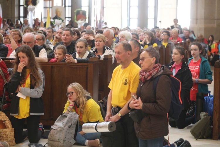 7. pielgrzymka dotarła z Hałcnowa do Łagiewnik - 2019