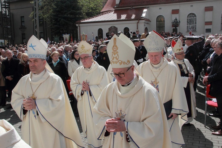 Ogłoszenie kolegiaty NMP Bazyliką Morską cz. 1