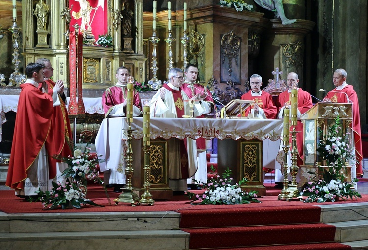 Studenci wrocławscy rozpoczęli juwenalia od modlitwy