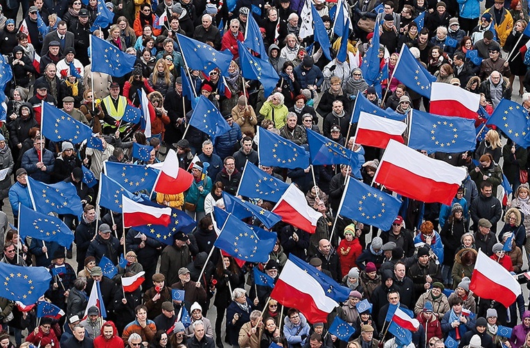 Polacy niezbyt chętnie uczestniczą w wyborach do Parlamentu Europejskiego. W 2014 r. frekwencja  w naszym kraju należała  do najniższych w UE  – zagłosowało niespełna  24 proc. uprawnionych.