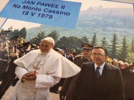 Album z okazji 40. rocznica wizyty Jana Pawła II na Monte Cassino