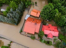 Woda przerwała groble w okolicy Mielca. Alarmy przeciwpowodziowe na Podkarpaciu
