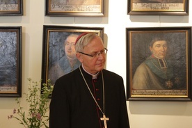 Biskup płocki kieruje kilkunastu księży na nowe placówki duszpasterskie.