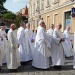 Opole. Przeniesienie do katedry ciała śp. biskupa Jana Bagińskiego