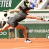 French Open - Świątek przegrała z broniącą tytułu Halep