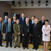 W spotkaniu wzięli udział m.in. parlamentarzyści Sejmu X kadencji, wybrani 4 czerwca 1989 roku.