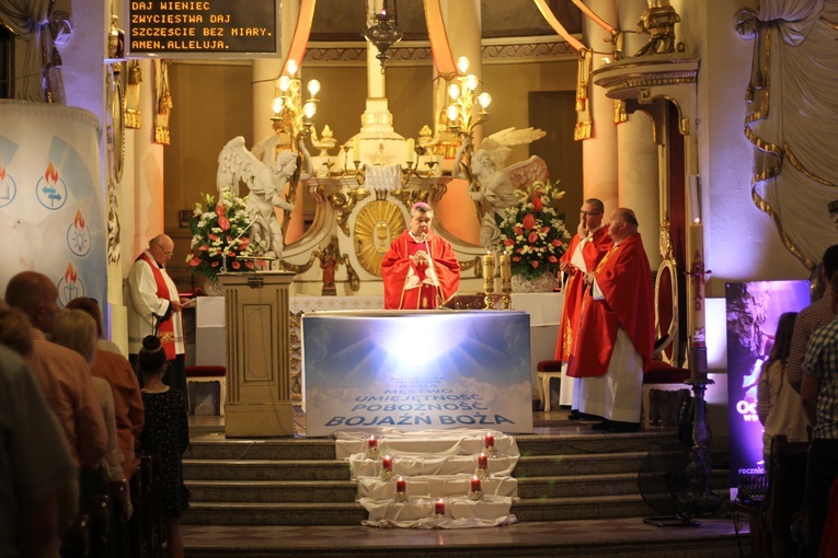 Podczas jubileuszu Eucharystii przewodniczył bp Wojciech Osial.