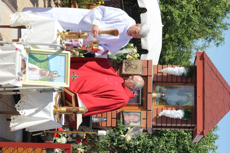 Poświęcenie kapliczki w Albinowie
