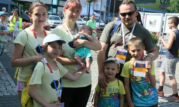 Agnieszka i Krzysztof Adamiec-Trutwin z dziećmi przyjechali na zjazd z Chorzowa.