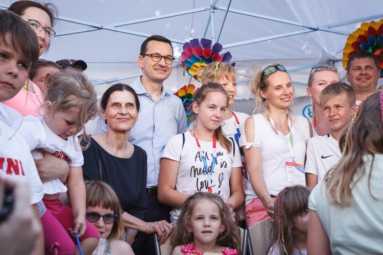 Premier spotkał się z dużymi rodzinami.